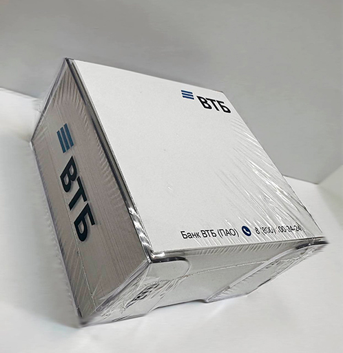 кубарик ВТБ в подставке с логотипом